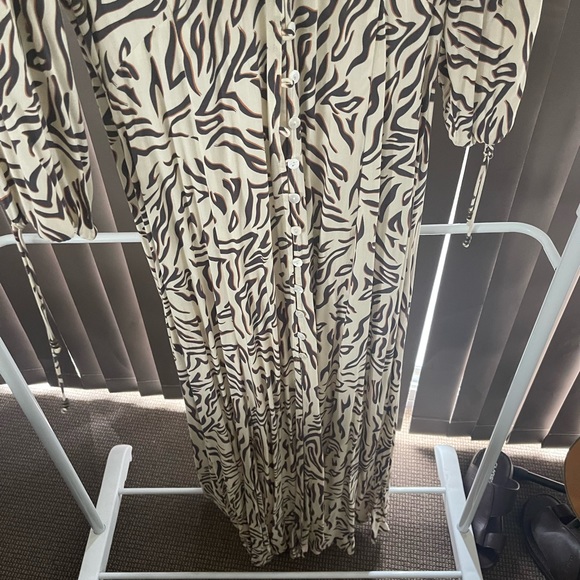 Kivari maxi dress - Picture 4 of 7